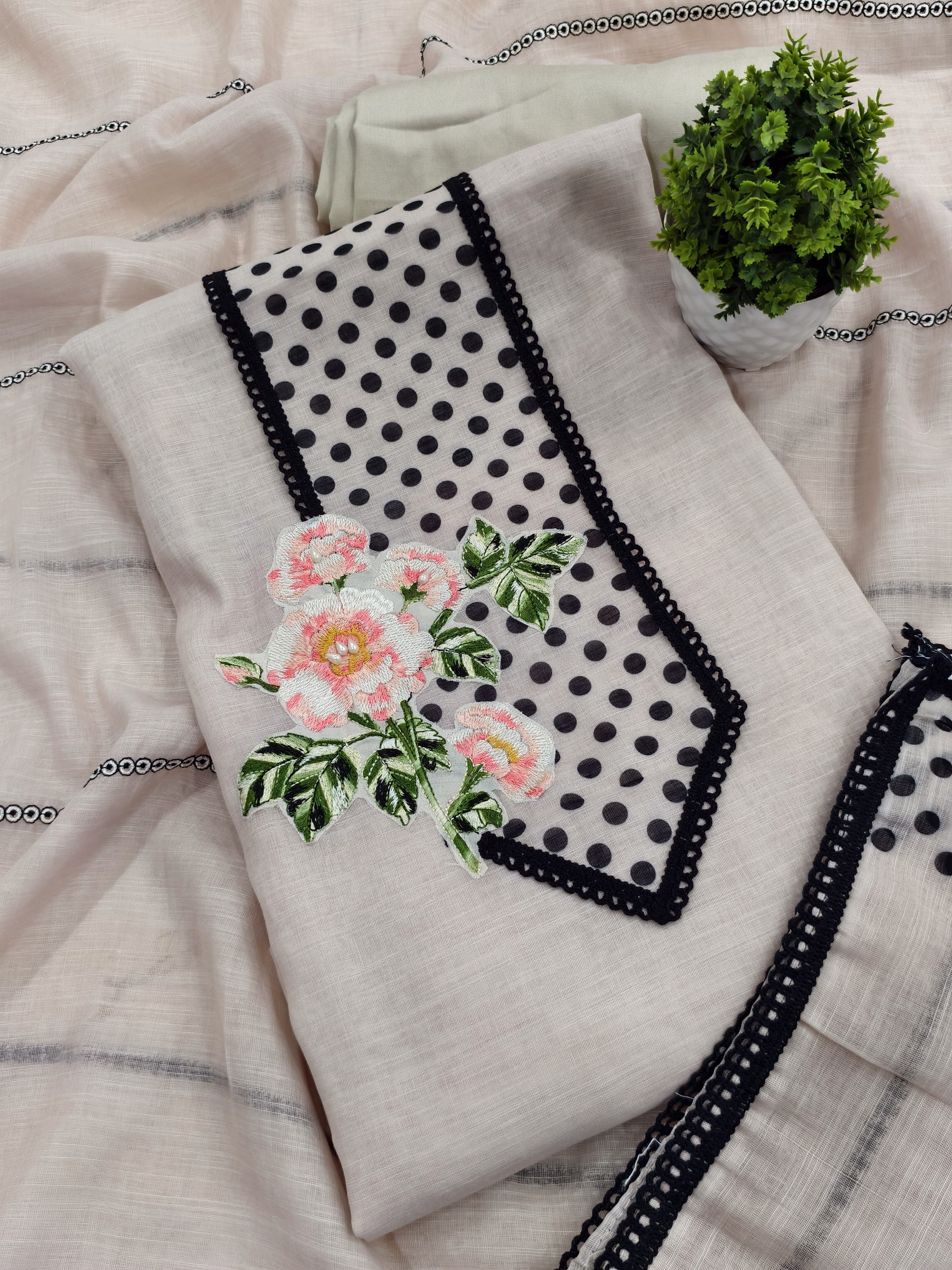 POLKA LINEN ELEGANCE